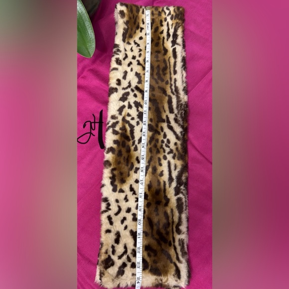 Chico’s animal print Stole/Scarf - Picture 6 of 7